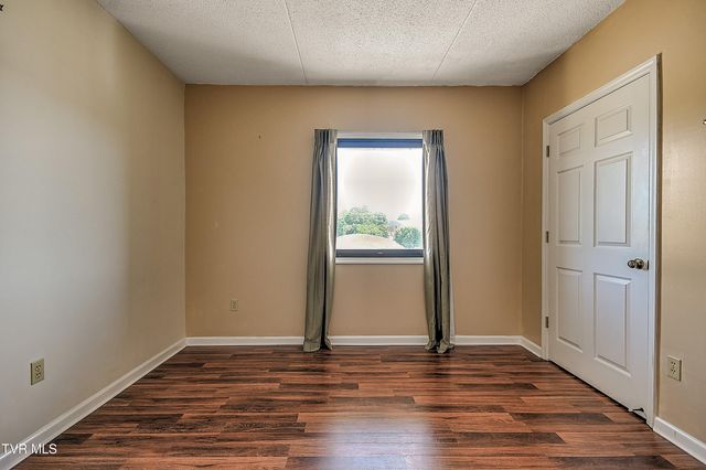 1585 Fort Henry Drive Apt 6h, Kingsport, TN 37664