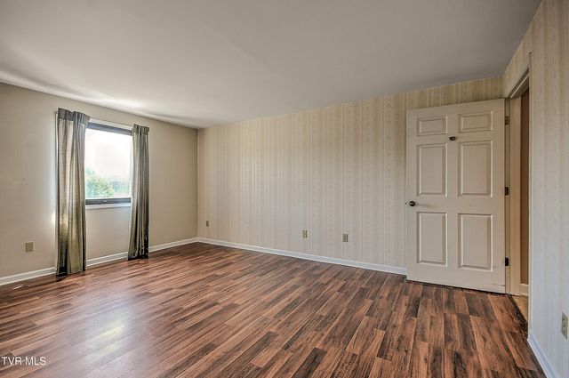 1585 Fort Henry Drive Apt 6h, Kingsport, TN 37664
