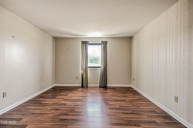 1585 Fort Henry Drive Apt 6h, Kingsport, TN 37664