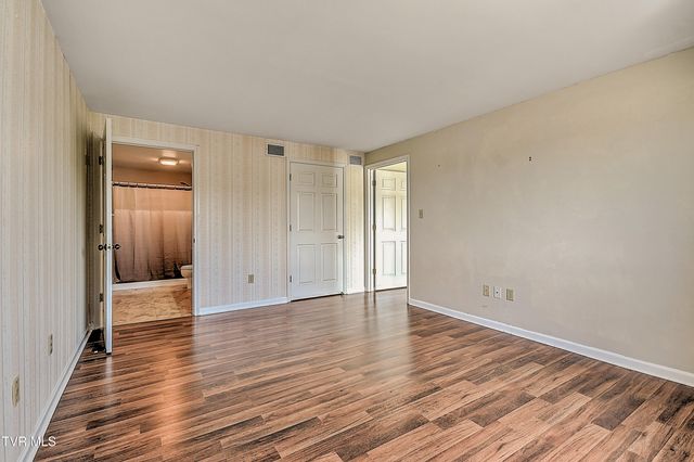 1585 Fort Henry Drive Apt 6h, Kingsport, TN 37664