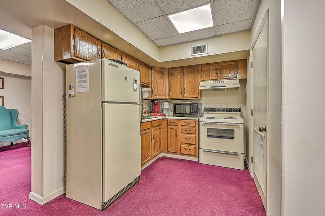 1585 Fort Henry Drive Apt 6h, Kingsport, TN 37664
