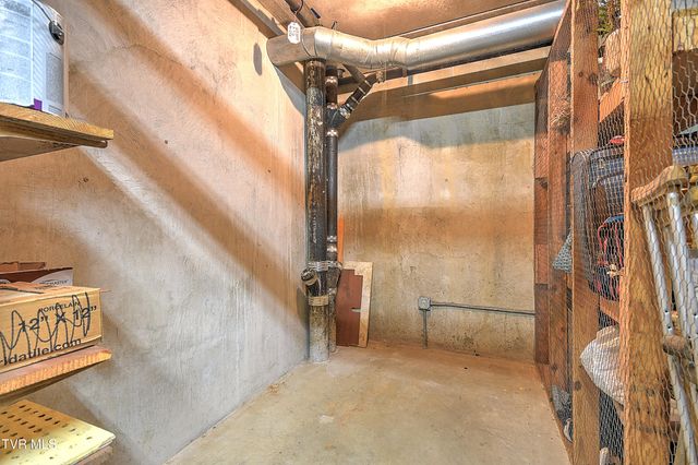 1585 Fort Henry Drive Apt 6h, Kingsport, TN 37664