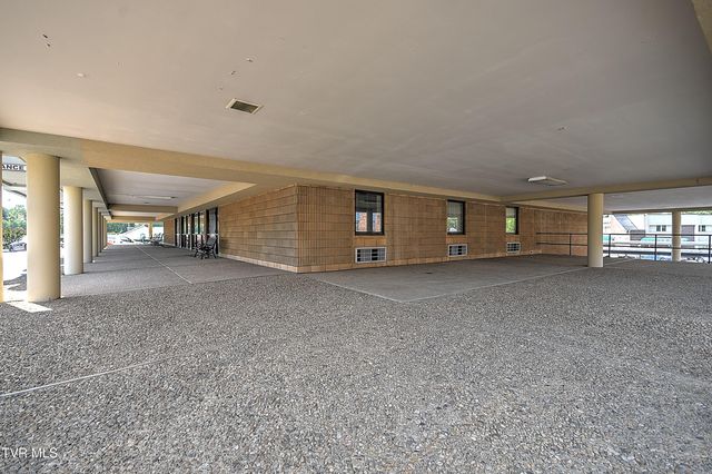 1585 Fort Henry Drive Apt 6h, Kingsport, TN 37664
