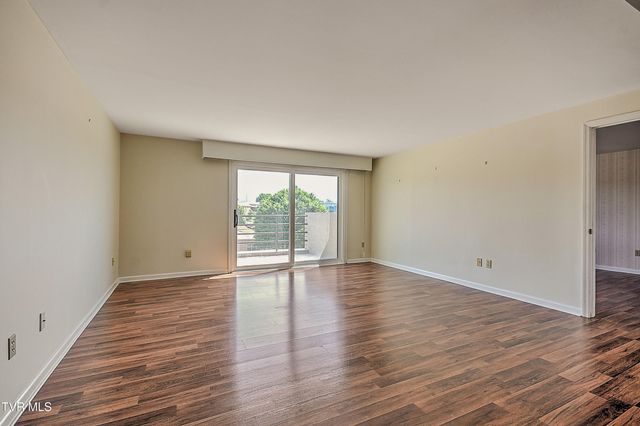 1585 Fort Henry Drive Apt 6h, Kingsport, TN 37664