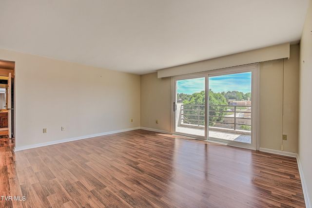 1585 Fort Henry Drive Apt 6h, Kingsport, TN 37664