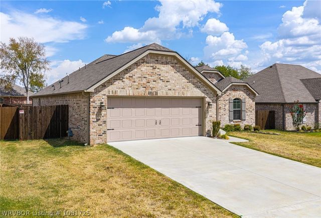8319 Mclaren Drive, Fort Smith, AR 72916