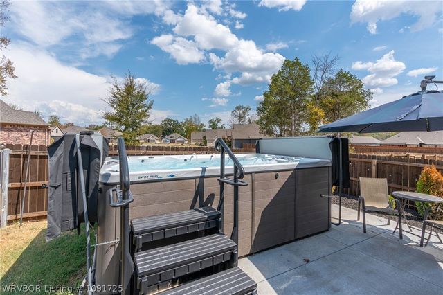 8319 Mclaren Drive, Fort Smith, AR 72916