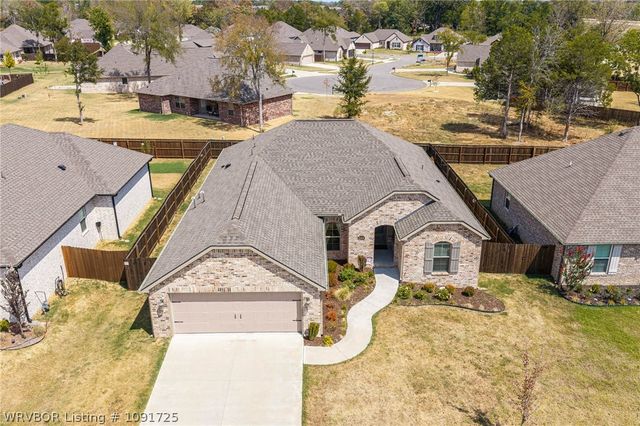 8319 Mclaren Drive, Fort Smith, AR 72916