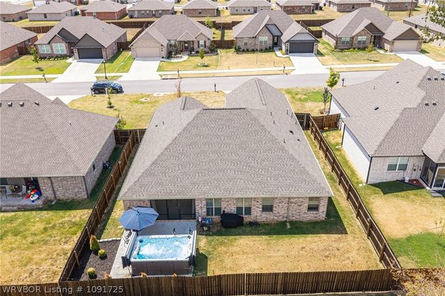 8319 Mclaren Drive, Fort Smith, AR 72916