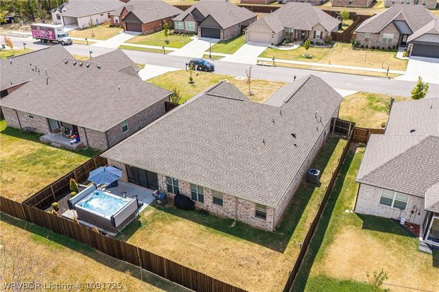 8319 Mclaren Drive, Fort Smith, AR 72916