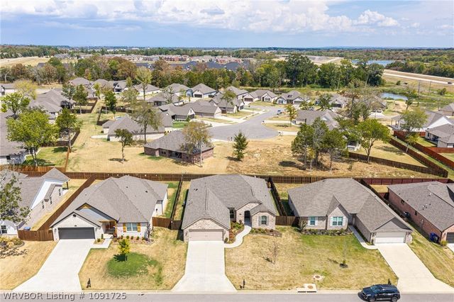 8319 Mclaren Drive, Fort Smith, AR 72916