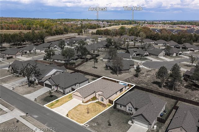 8319 Mclaren Drive, Fort Smith, AR 72916
