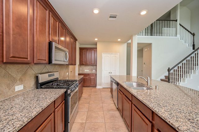 7 Florentino Vine Place, Magnolia, TX 77354