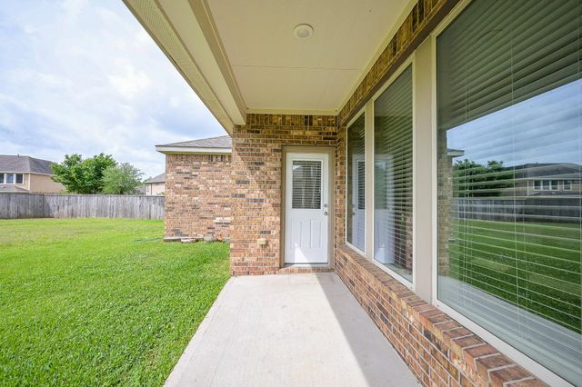 7 Florentino Vine Place, Magnolia, TX 77354