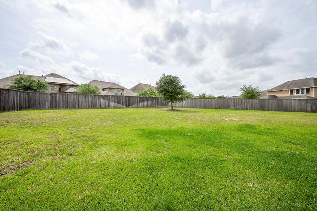 7 Florentino Vine Place, Magnolia, TX 77354