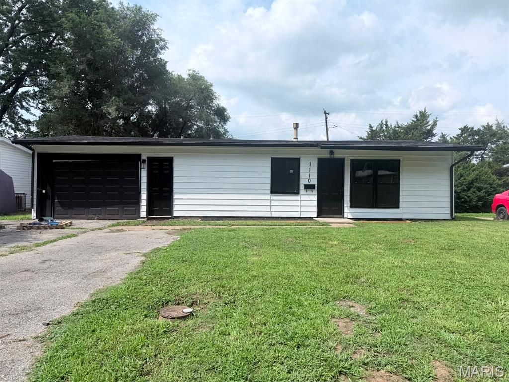 1110 Saint Michael Drive, Cahokia, IL 62206