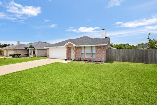 1516 S Rockwall Avenue, Terrell, TX 75160
