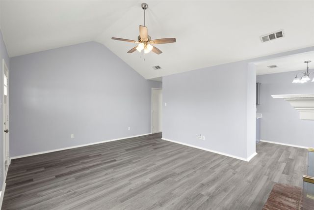 1516 S Rockwall Avenue, Terrell, TX 75160