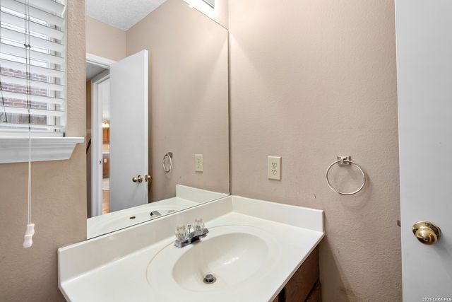 7706 Fallen Pine, Converse, TX 78109