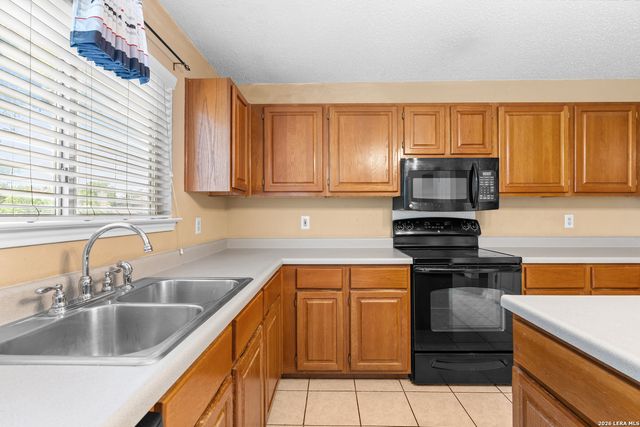 7706 Fallen Pine, Converse, TX 78109