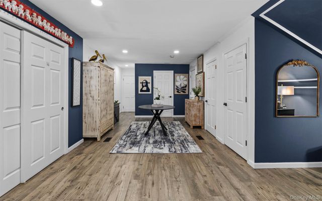 194 W Neck Road, Huntington, NY 11743