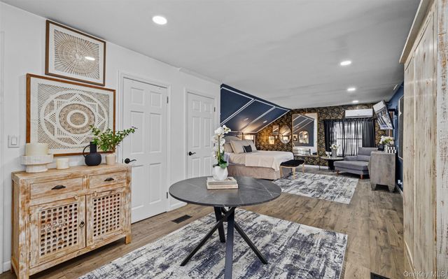 194 W Neck Road, Huntington, NY 11743