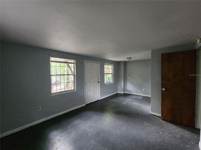 1958 NW 4 STREET B, Gainesville, FL 32609