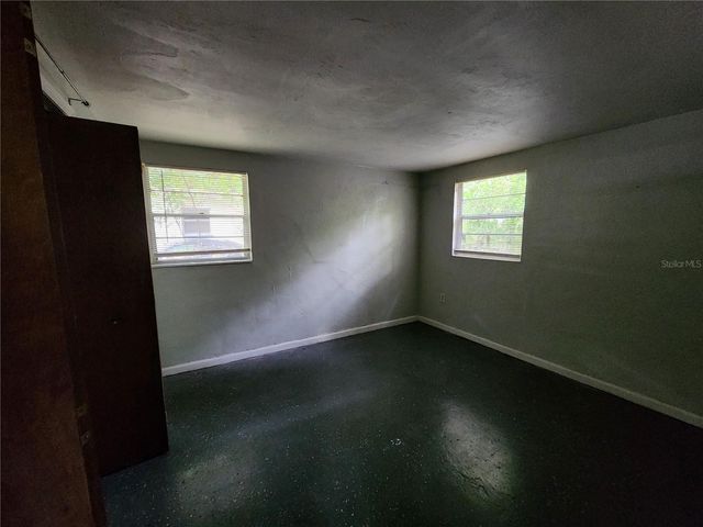 1958 NW 4 STREET B, Gainesville, FL 32609