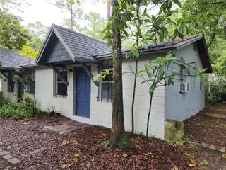 1958 NW 4 STREET B, Gainesville, FL 32609