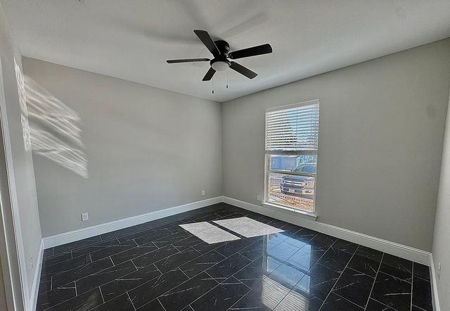 722 Clements Avenue, Van Alstyne, TX 75495