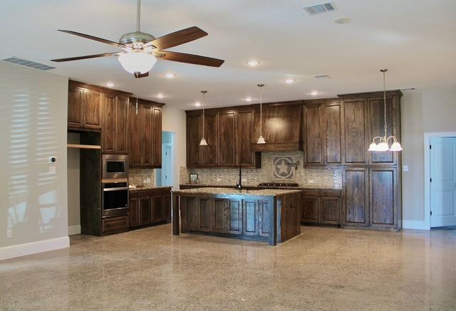 722 Clements Avenue, Van Alstyne, TX 75495