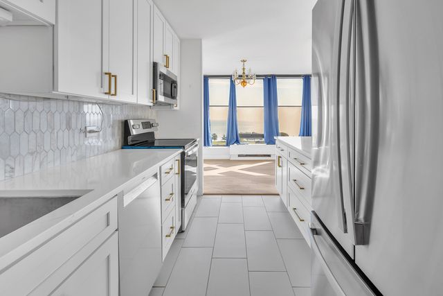 5445 N Sheridan Road 1512, Chicago, IL 60640