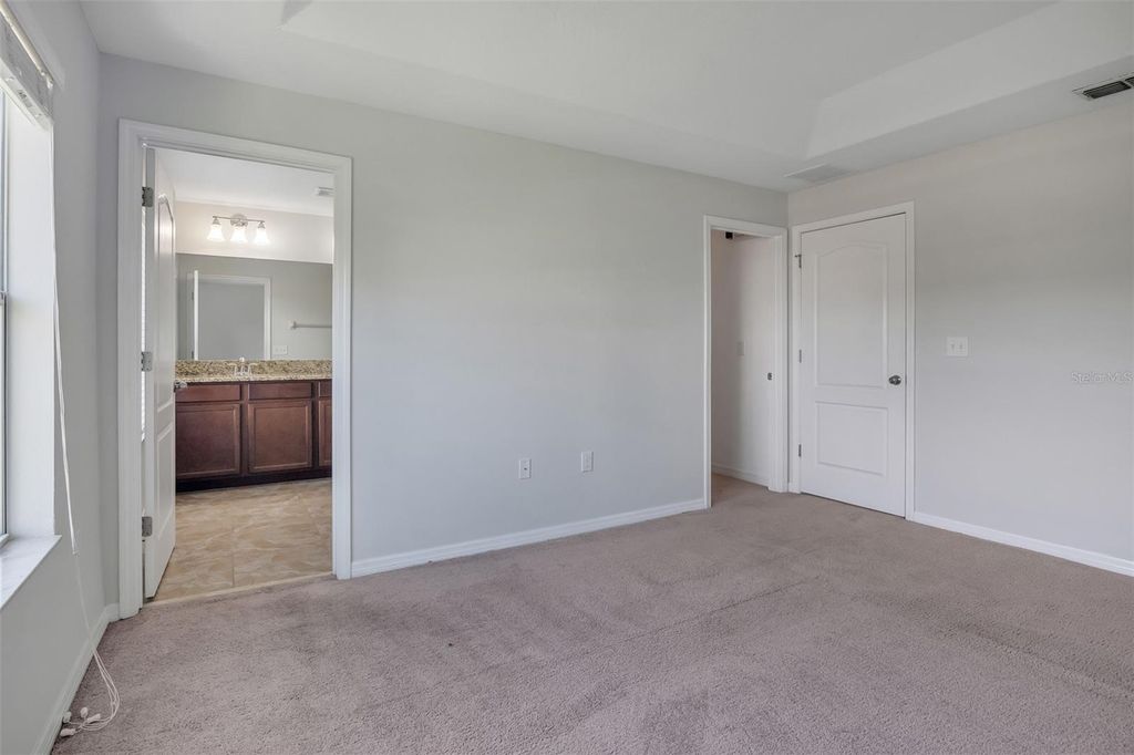 Image 14 of property listing at 10769 SAVANNAH LANDING CIRCLE, Orlando, FL 32832