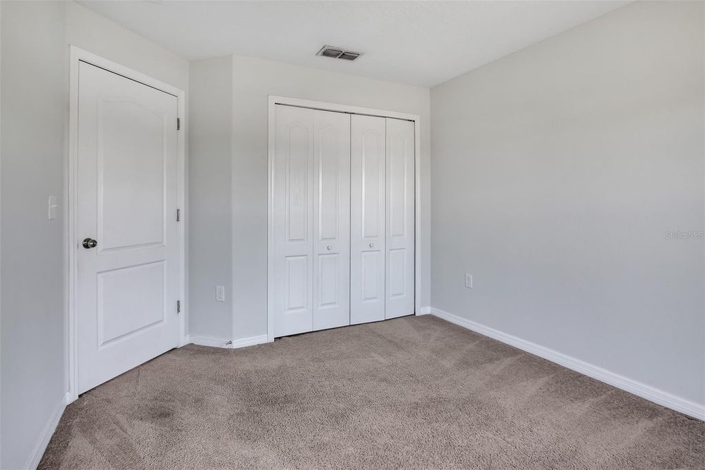 Image 17 of property listing at 10769 SAVANNAH LANDING CIRCLE, Orlando, FL 32832
