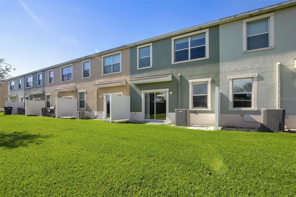 Image 24 of property listing at 10769 SAVANNAH LANDING CIRCLE, Orlando, FL 32832