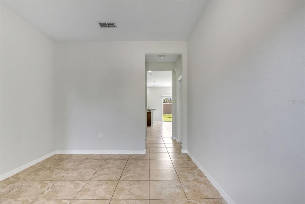 Image 4 of property listing at 10769 SAVANNAH LANDING CIRCLE, Orlando, FL 32832