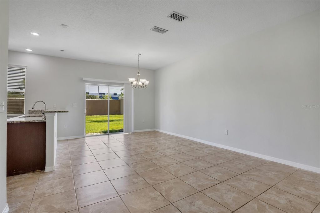 Image 6 of property listing at 10769 SAVANNAH LANDING CIRCLE, Orlando, FL 32832