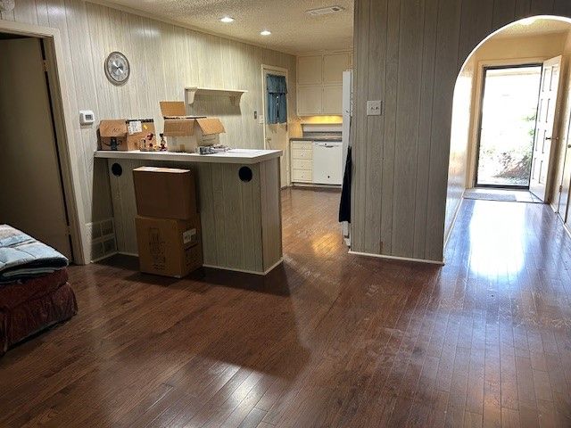 6613 Mona Lisa Avenue, Watauga, TX 76148