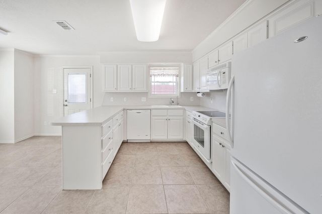 8312 Elgin Avenue, Lubbock, TX 79423