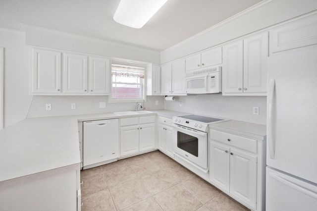 8312 Elgin Avenue, Lubbock, TX 79423