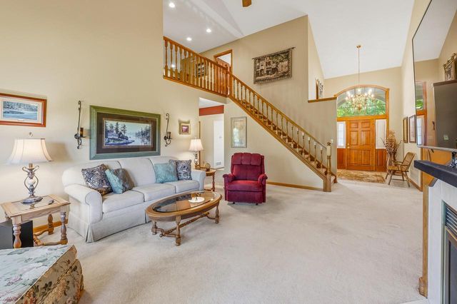 787 Green Bay DRIVE, Mayville, WI 53050
