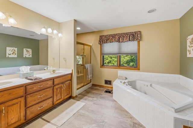 787 Green Bay DRIVE, Mayville, WI 53050