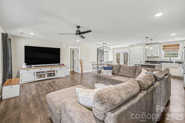 310 Old Hardin Road, Dallas, NC 28034