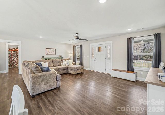 310 Old Hardin Road, Dallas, NC 28034