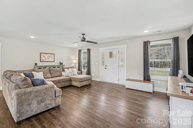 310 Old Hardin Road, Dallas, NC 28034