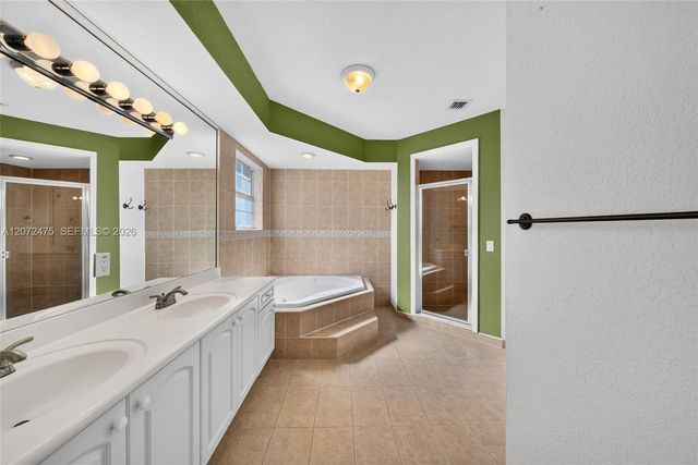 6903 SW 158th Avenue, Miami, FL 33193
