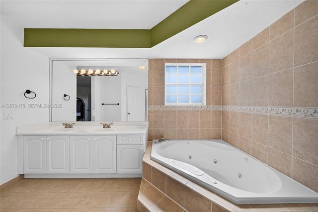 6903 SW 158th Avenue, Miami, FL 33193