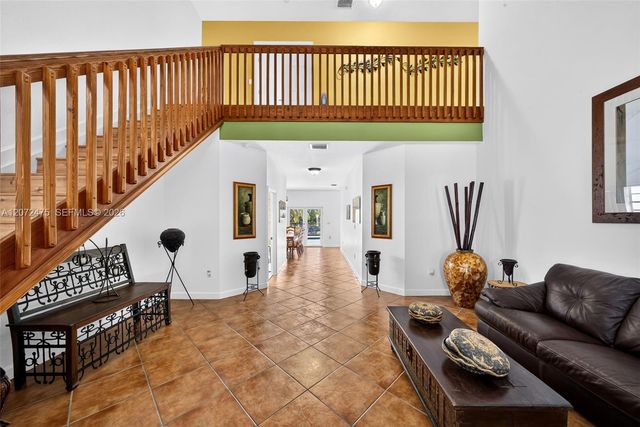 6903 SW 158th Avenue, Miami, FL 33193