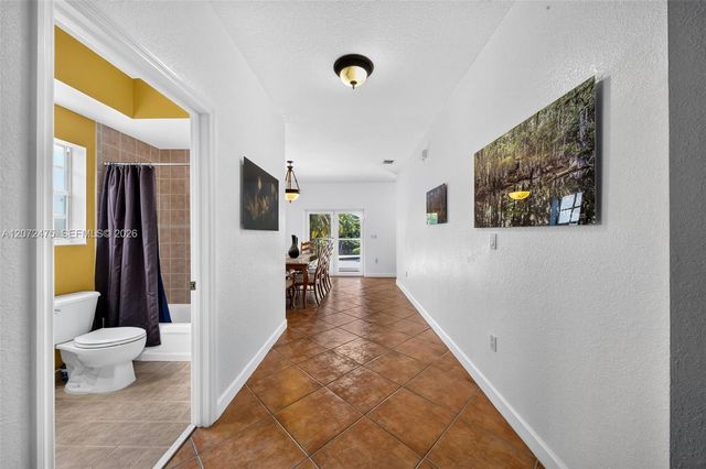 6903 SW 158th Avenue, Miami, FL 33193