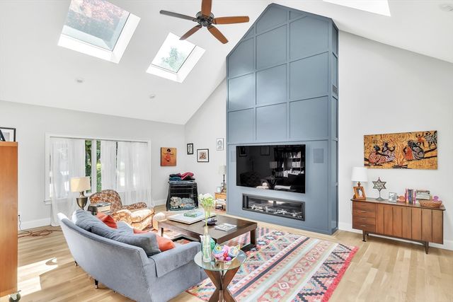 34 Solomon Pierce, Lexington, MA 02420